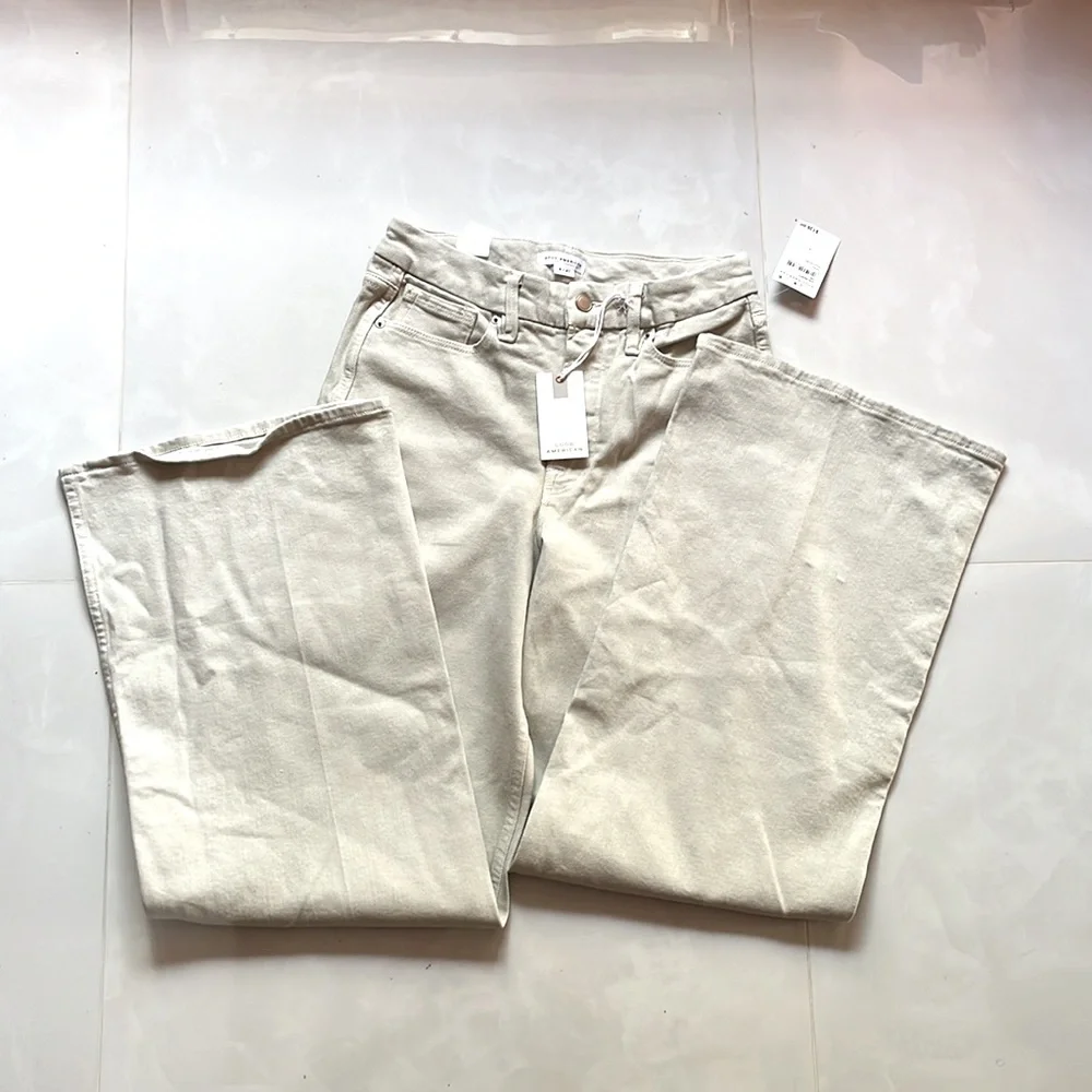 Good American Cream Flare & Wide Leg Jeans - Picture 9 of 10